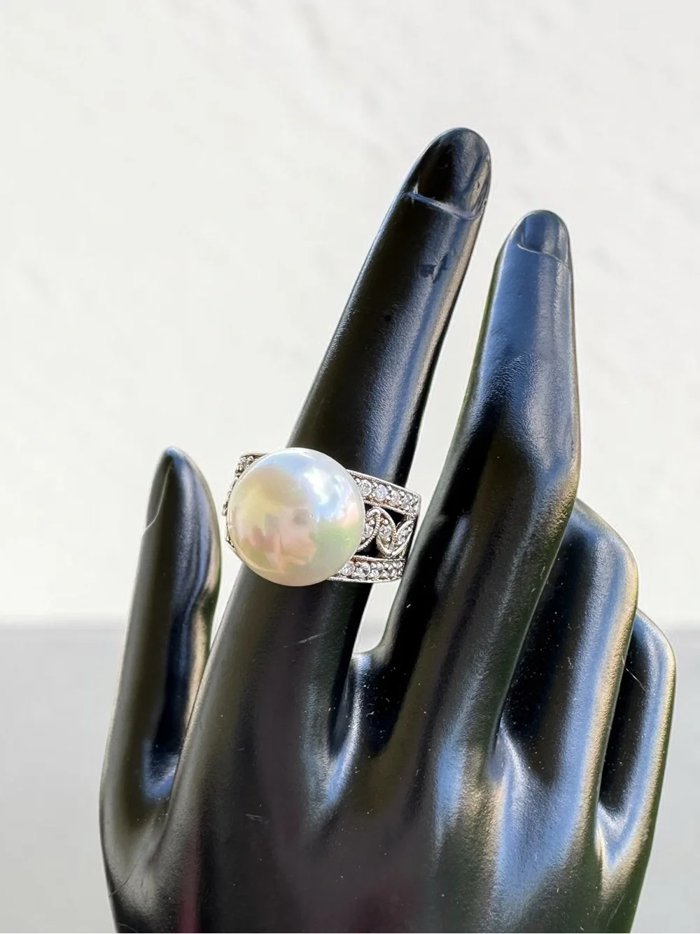 Vintage Sterling Silver Fox Pearl 13mm & CZ Ring size 7.5